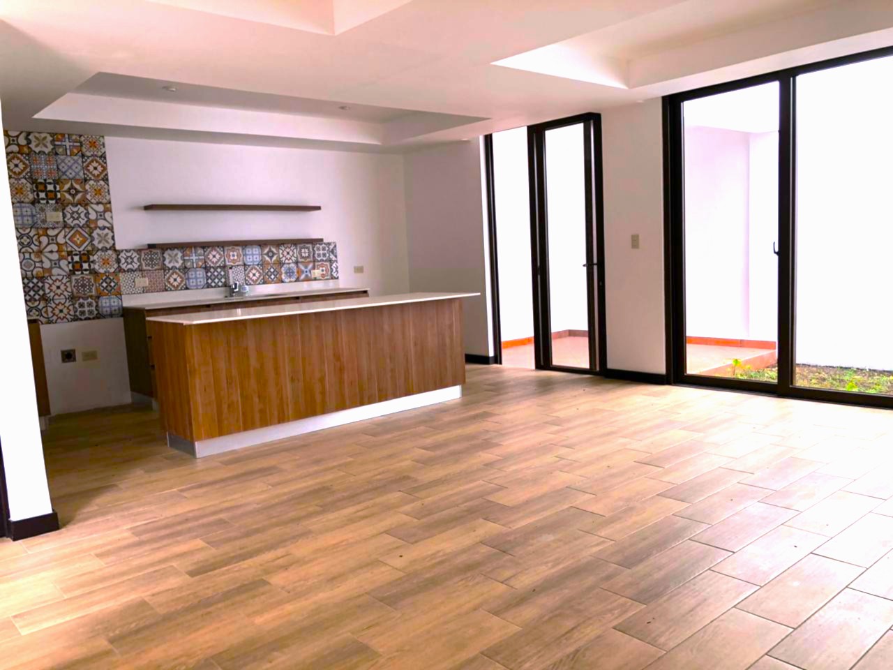 Seaside Villa gallery 1