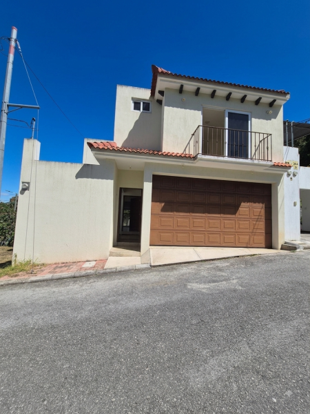 Vistas de Florencia -🏡🏡Hermosa casa en renta 
